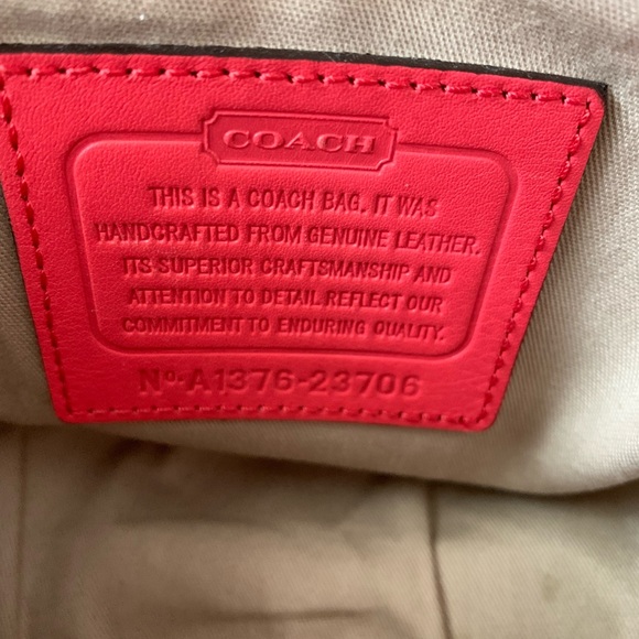 Coach - Picture 6 of 6